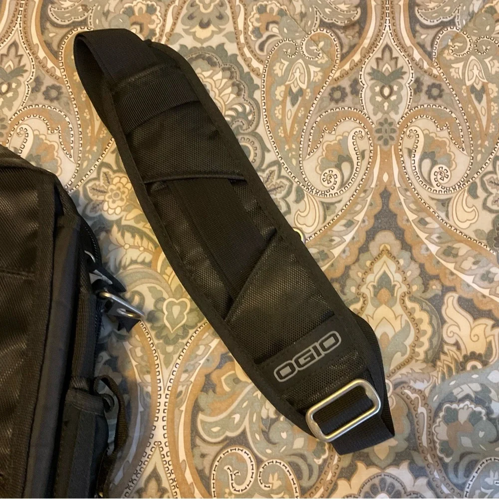 New OGIO Texas Tech Red Riders Laptop Messenger Bag